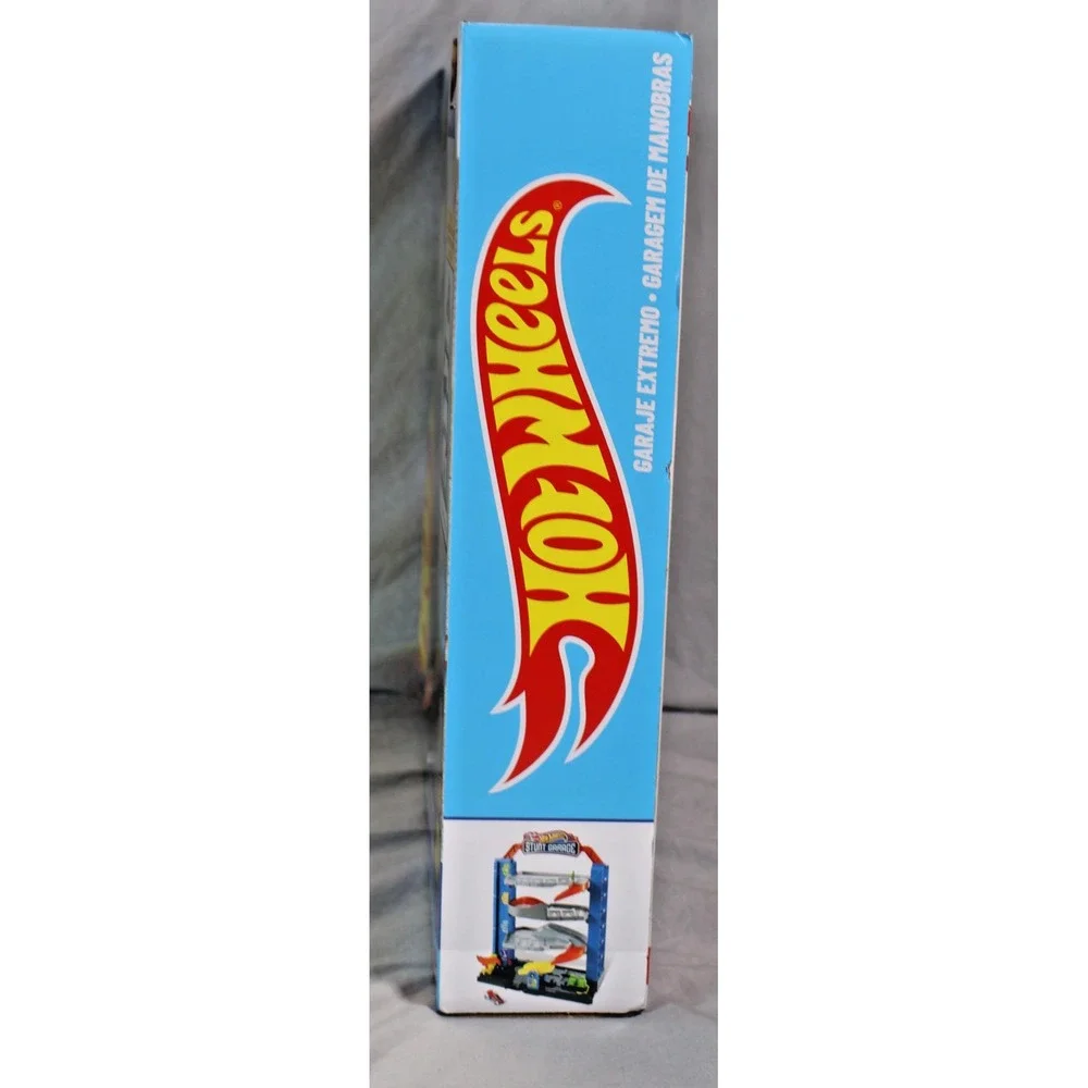 Hot Wheels City Stunt Garage Playset Elevator Ramps Stores‎ 20+ Cars Mattel New